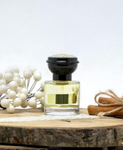 oil, perfume, woman-5475914.jpg